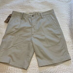 New Dockers Men's Light Beige Kaki Shorts